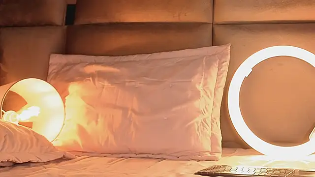 angelinepossy online show from 10/13/25, 11:05