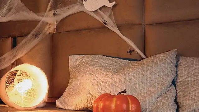 angelinepossy online show from 10/29/25, 09:58