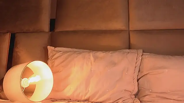 angelinepossy online show from 11/04/25, 09:29