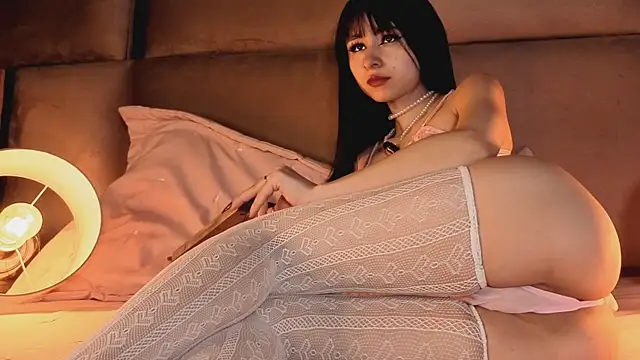 angelinepossy online show from 11/17/25, 10:14