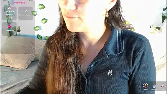 venus swet  online show from 10/30/25, 11:56