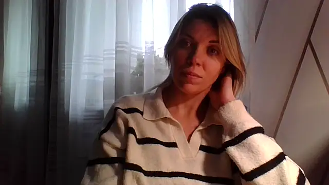 Snapshot of VelvetLove287 chatting on 03/02/25, 11:41 VelvetLove287 online show from 03/02/25, 11:41