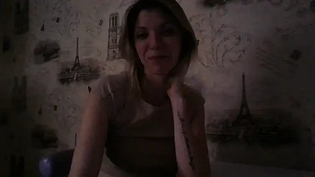 Snapshot of VelvetLove287 chatting on 03/08/25, 09:08 VelvetLove287 online show from 03/08/25, 09:08