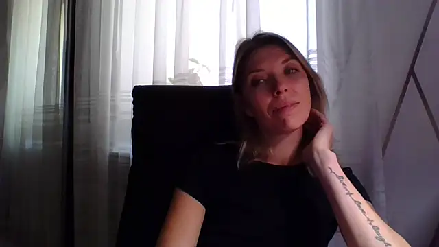 VelvetLove287 online show from 11/24/25, 08:47