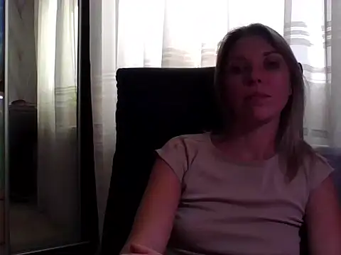 Snapshot of VelvetLove287 chatting on 09/25/25, 03:18 VelvetLove287 online show from 09/25/25, 03:18