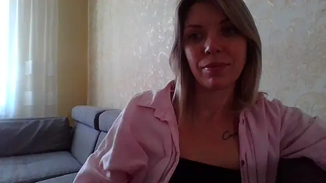 Snapshot of VelvetLove287 chatting on 03/12/25, 08:51 VelvetLove287 online show from 03/12/25, 08:51