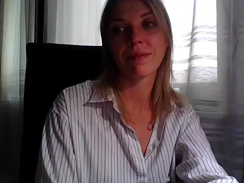 Snapshot of VelvetLove287 chatting on 10/12/25, 09:21 VelvetLove287 online show from 10/12/25, 09:21