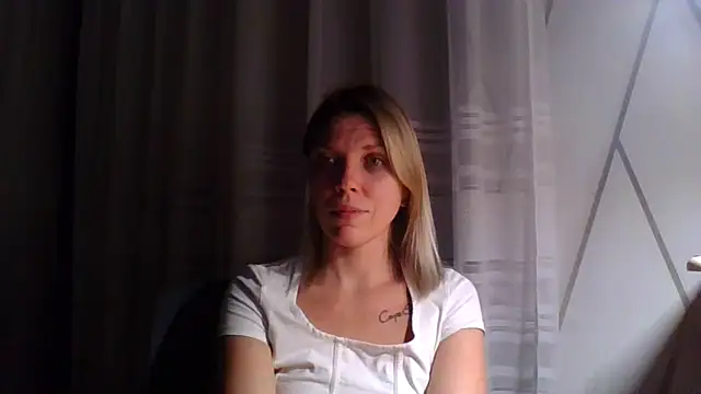 Snapshot of VelvetLove287 chatting on 02/25/25, 07:27 VelvetLove287 online show from 02/25/25, 07:27