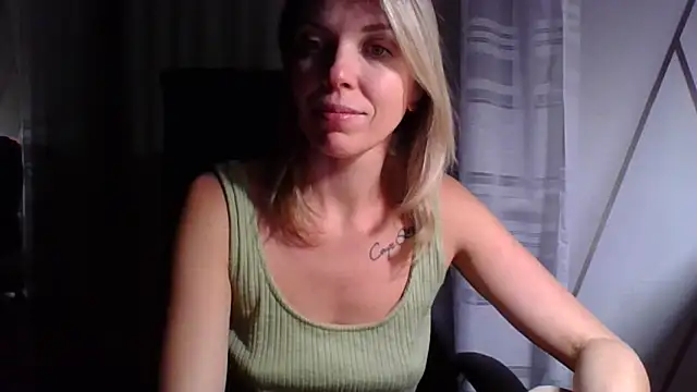 VelvetLove287 online show from 10/31/25, 04:03