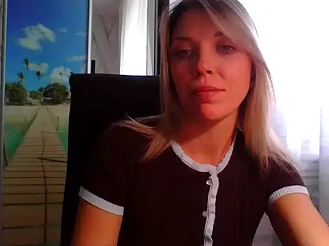 Snapshot of VelvetLove287 chatting on 09/28/25, 07:37 VelvetLove287 online show from 09/28/25, 07:37