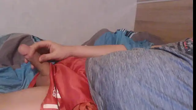 Snapshot of Shortboy84 chatting on 02/11/26, 05:51 Shortboy84 online show from 02/11/26, 05:51