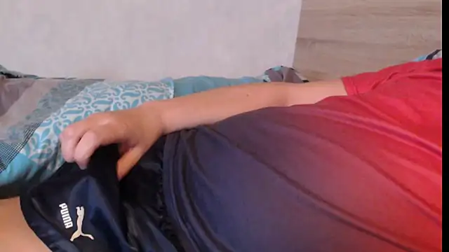 Snapshot of Shortboy84 chatting on 02/17/26, 09:50 Shortboy84 online show from 02/17/26, 09:50