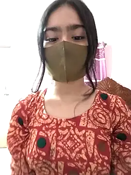 Snapshot of Arisha- chatting on 10/31/25, 07:54 Arisha- online show from 10/31/25, 07:54