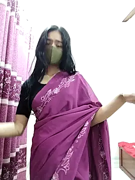 Snapshot of Arisha- chatting on 11/25/25, 01:00 Arisha- online show from 11/25/25, 01:00