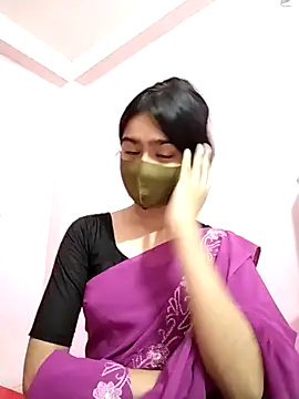 Snapshot of Arisha- chatting on 10/19/25, 06:43 Arisha- online show from 10/19/25, 06:43