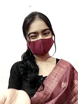 Snapshot of Arisha- chatting on 12/15/25, 09:42 Arisha- online show from 12/15/25, 09:42