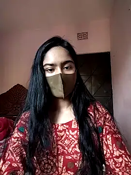 Snapshot of Arisha- chatting on 11/14/25, 09:35 Arisha- online show from 11/14/25, 09:35