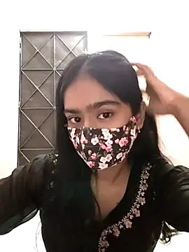 Snapshot of Arisha- chatting on 10/05/25, 06:31 Arisha- online show from 10/05/25, 06:31