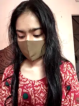 Snapshot of Arisha- chatting on 11/28/25, 08:36 Arisha- online show from 11/28/25, 08:36