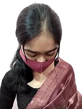 Snapshot of Arisha- chatting on 12/14/25, 06:24 Arisha- online show from 12/14/25, 06:24