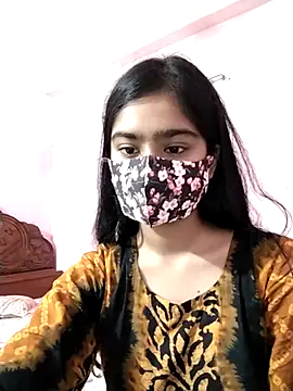 Snapshot of Arisha- chatting on 09/20/25, 07:52 Arisha- online show from 09/20/25, 07:52