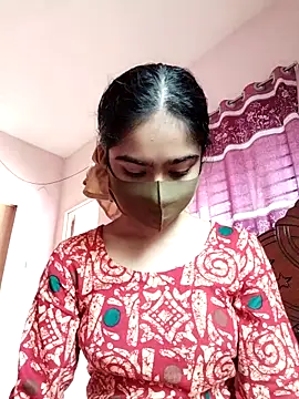 Snapshot of Arisha- chatting on 10/22/25, 09:42 Arisha- online show from 10/22/25, 09:42