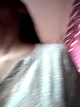 Snapshot of Arisha- chatting on 10/28/25, 09:30 Arisha- online show from 10/28/25, 09:30