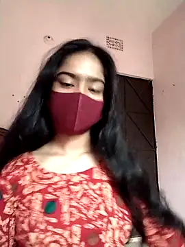 Snapshot of Arisha- chatting on 12/16/25, 09:46 Arisha- online show from 12/16/25, 09:46