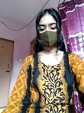 Snapshot of Arisha- chatting on 11/05/25, 04:04 Arisha- online show from 11/05/25, 04:04