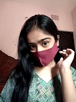 Snapshot of Arisha- chatting on 12/15/25, 09:37 Arisha- online show from 12/15/25, 09:37