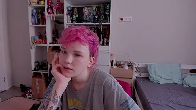 School Love online show from 01/06/26, 07:12