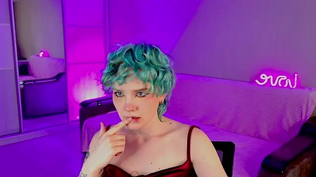 Snapshot of School_Love chatting on 02/20/25, 01:08 School Love online show from 02/20/25, 01:08