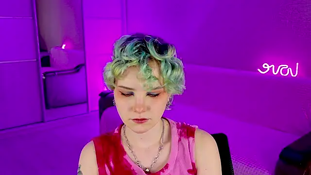 Snapshot of School_Love chatting on 02/03/25, 01:19 School Love online show from 02/03/25, 01:19