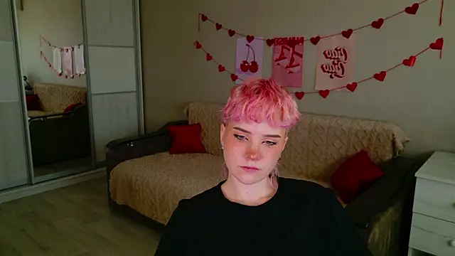 Snapshot of School_Love chatting on 09/22/25, 11:05 School Love online show from 09/22/25, 11:05