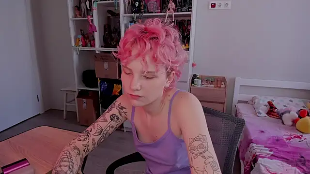 School Love online show from 11/15/25, 07:12