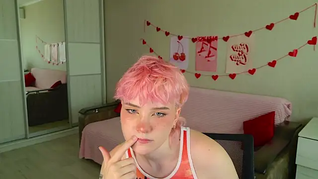 Snapshot of School_Love chatting on 09/21/25, 11:04 School Love online show from 09/21/25, 11:04