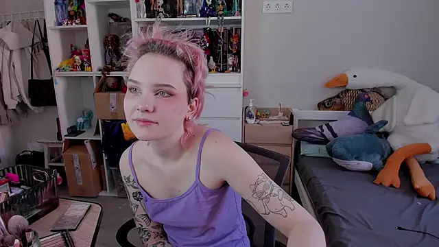 School Love online show from 02/11/26, 07:08