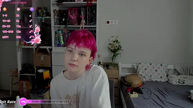 School Love online show from 12/22/25, 07:08