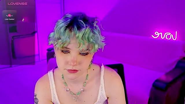 Snapshot of School_Love chatting on 01/20/25, 04:12 School Love online show from 01/20/25, 04:12