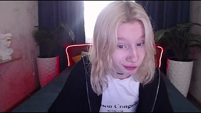 EnigmaSee online show from 10/11/25, 02:01