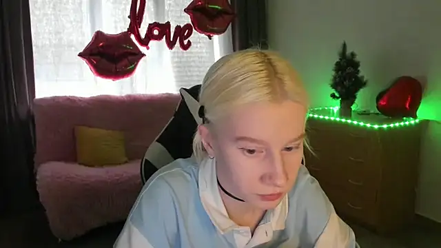 EnigmaSee online show from 03/25/26, 01:50