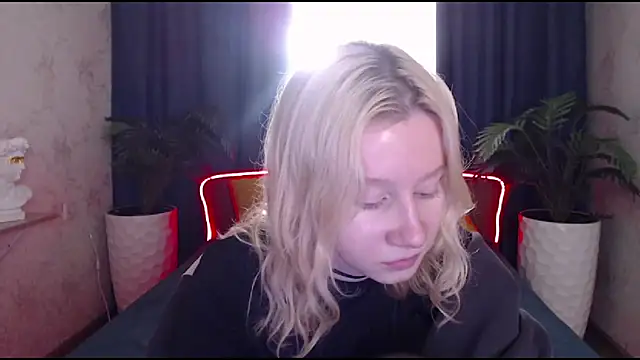 EnigmaSee online show from 10/17/25, 02:04