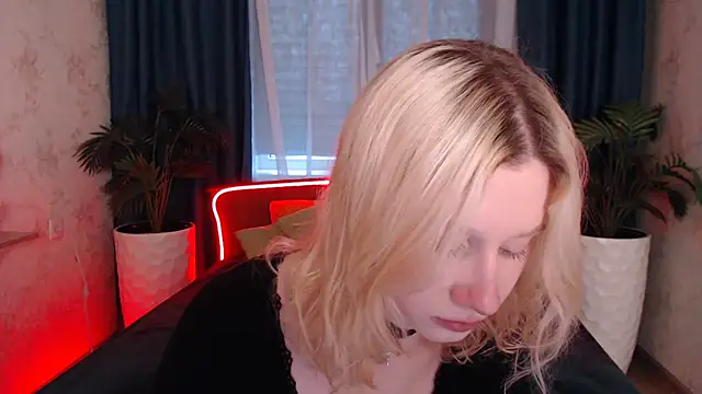 EnigmaSee online show from 12/03/25, 08:36