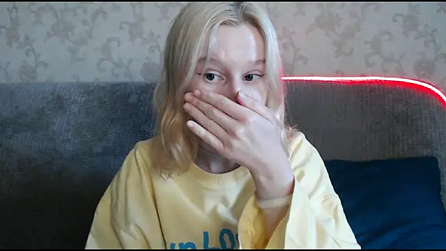 EnigmaSee online show from 10/03/25, 08:27