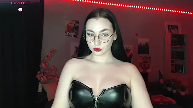 Snapshot of Fluffy_Tiffy chatting on 03/20/25, 01:02 Fluffy Tiffy online show from 03/20/25, 01:02