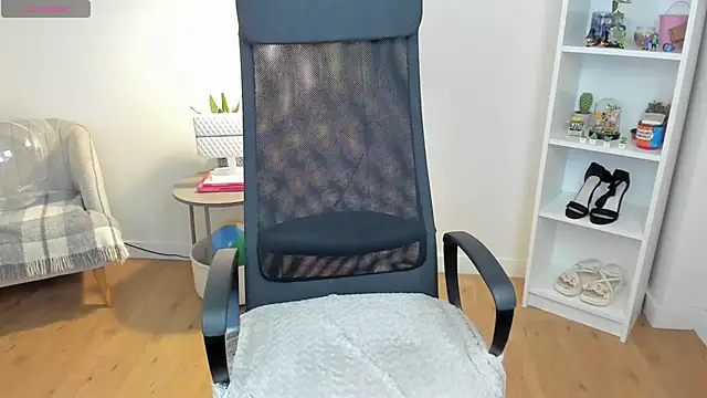  BellaEvans  online show from 05/11/26, 04:47