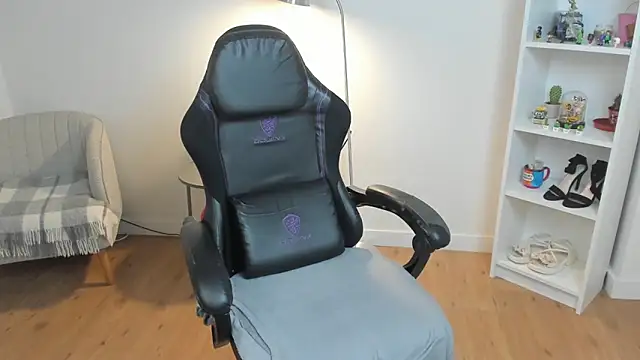  BellaEvans  online show from 02/09/26, 06:00