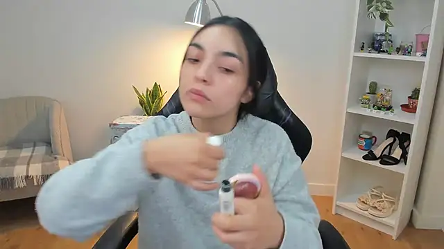  BellaEvans  online show from 02/28/26, 05:51