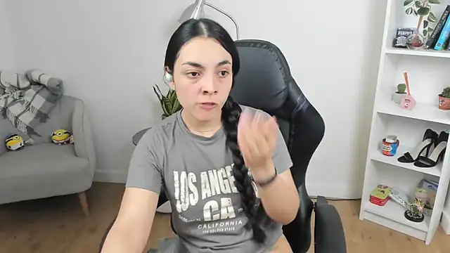  BellaEvans  online show from 03/17/25, 05:34