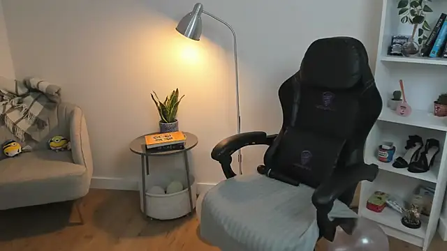  BellaEvans  online show from 03/18/25, 09:01